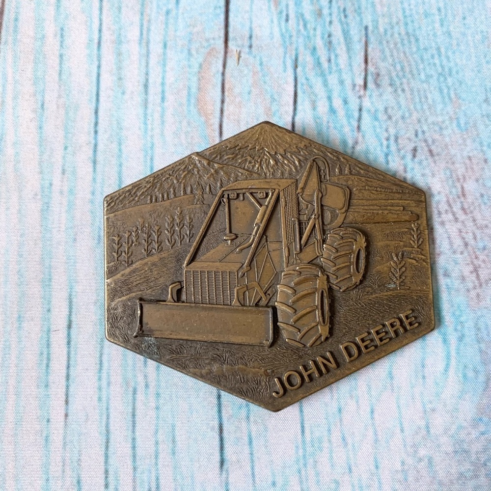 1991 John Deere Gold Tone Decorative belt buckle